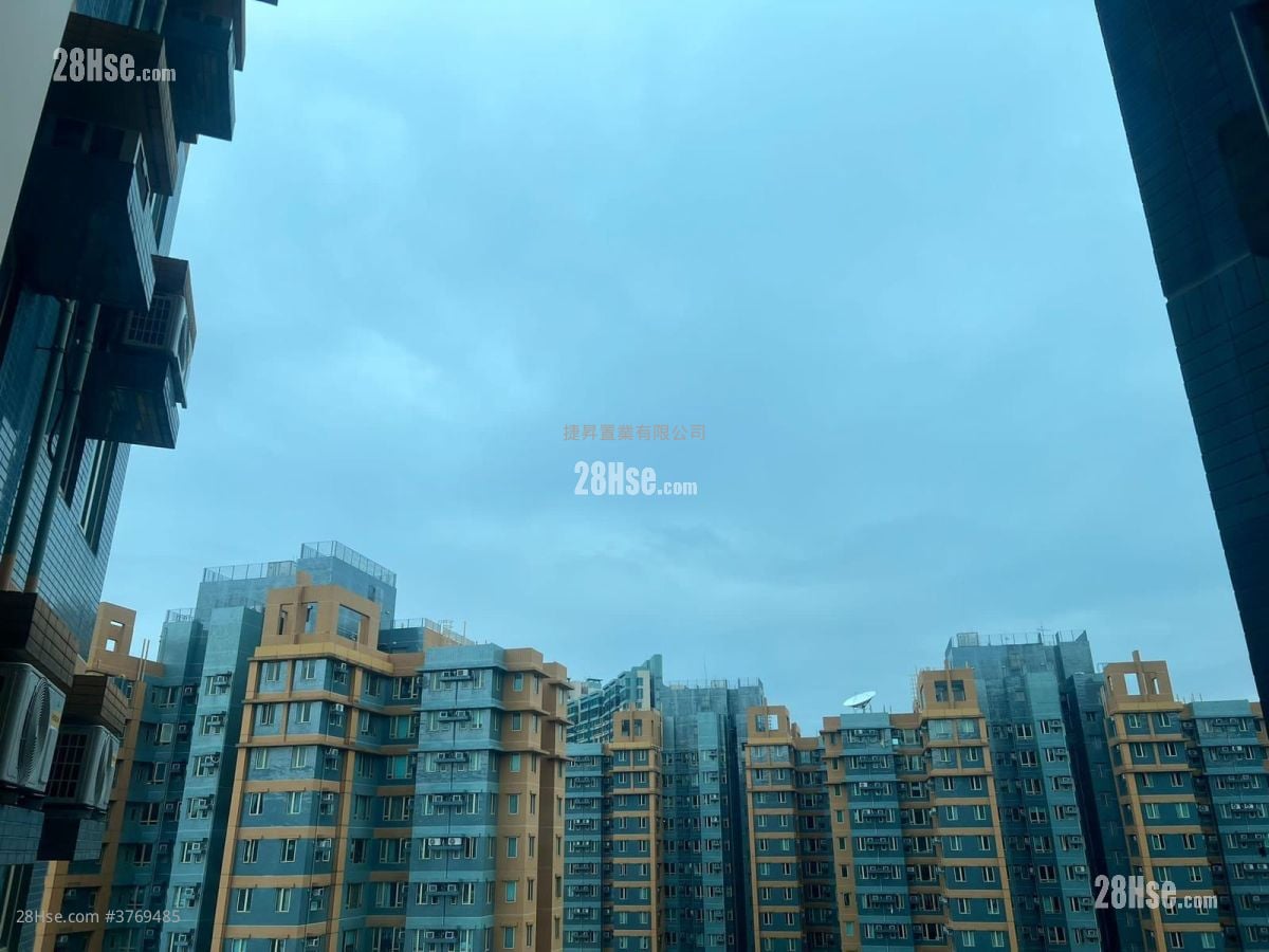 海滨南岸 售盘 3 房 , 2 浴室 590 平方尺