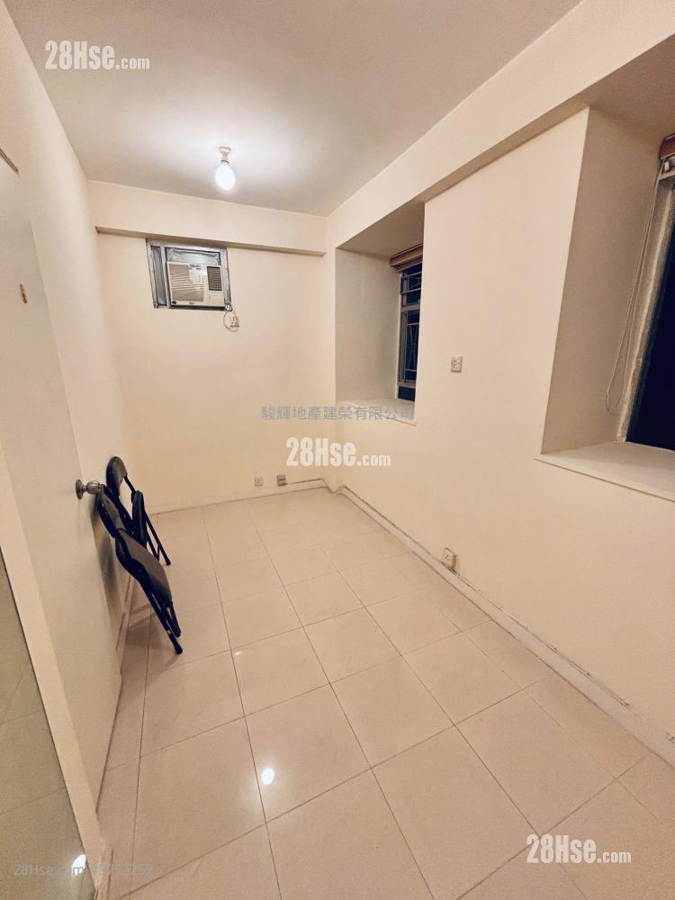 順輝大廈 售盤 1 房 , 1 浴室 275 平方呎