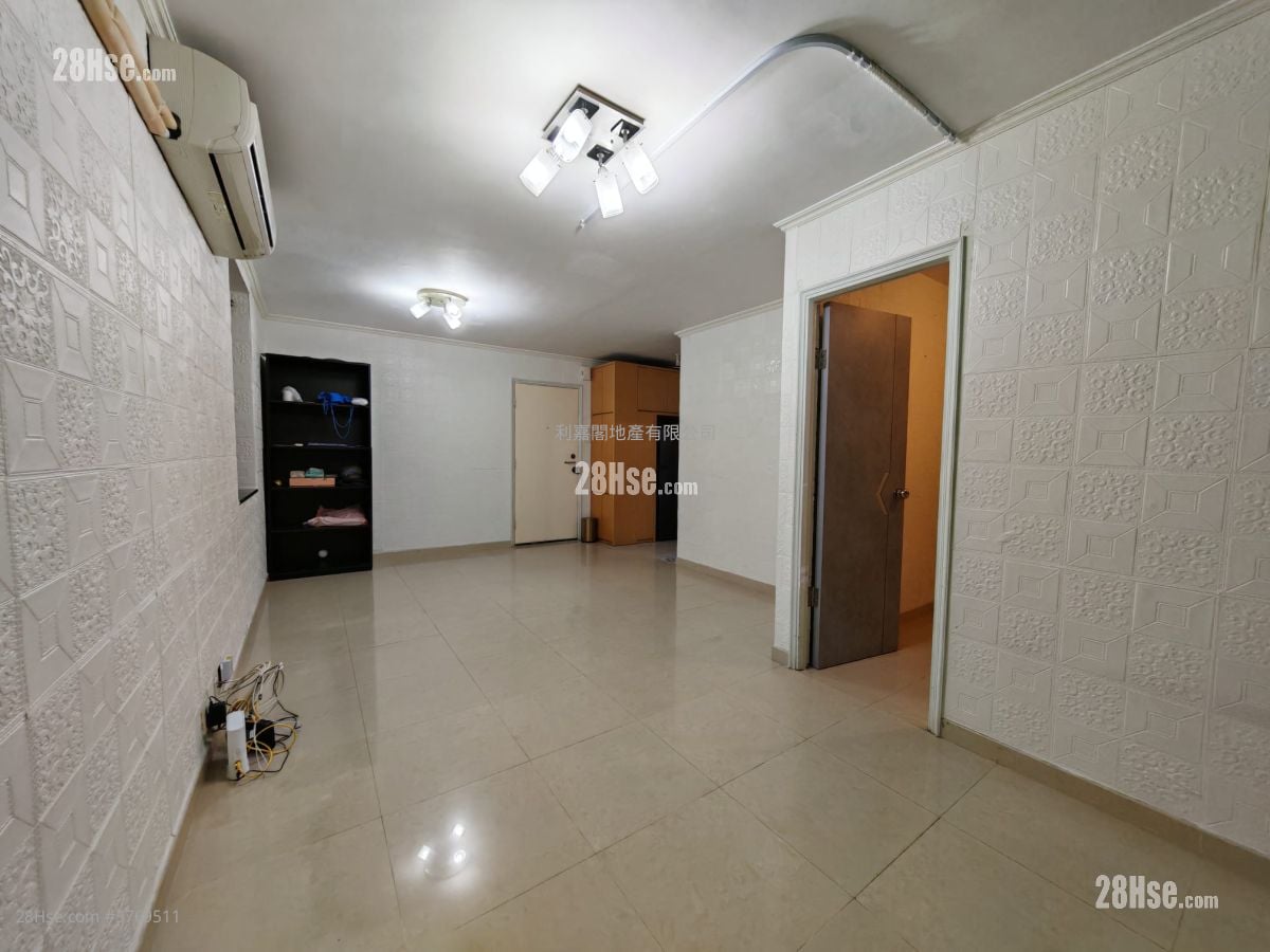 Ka Shing Court Sell 1 Bedroom 433 ft²