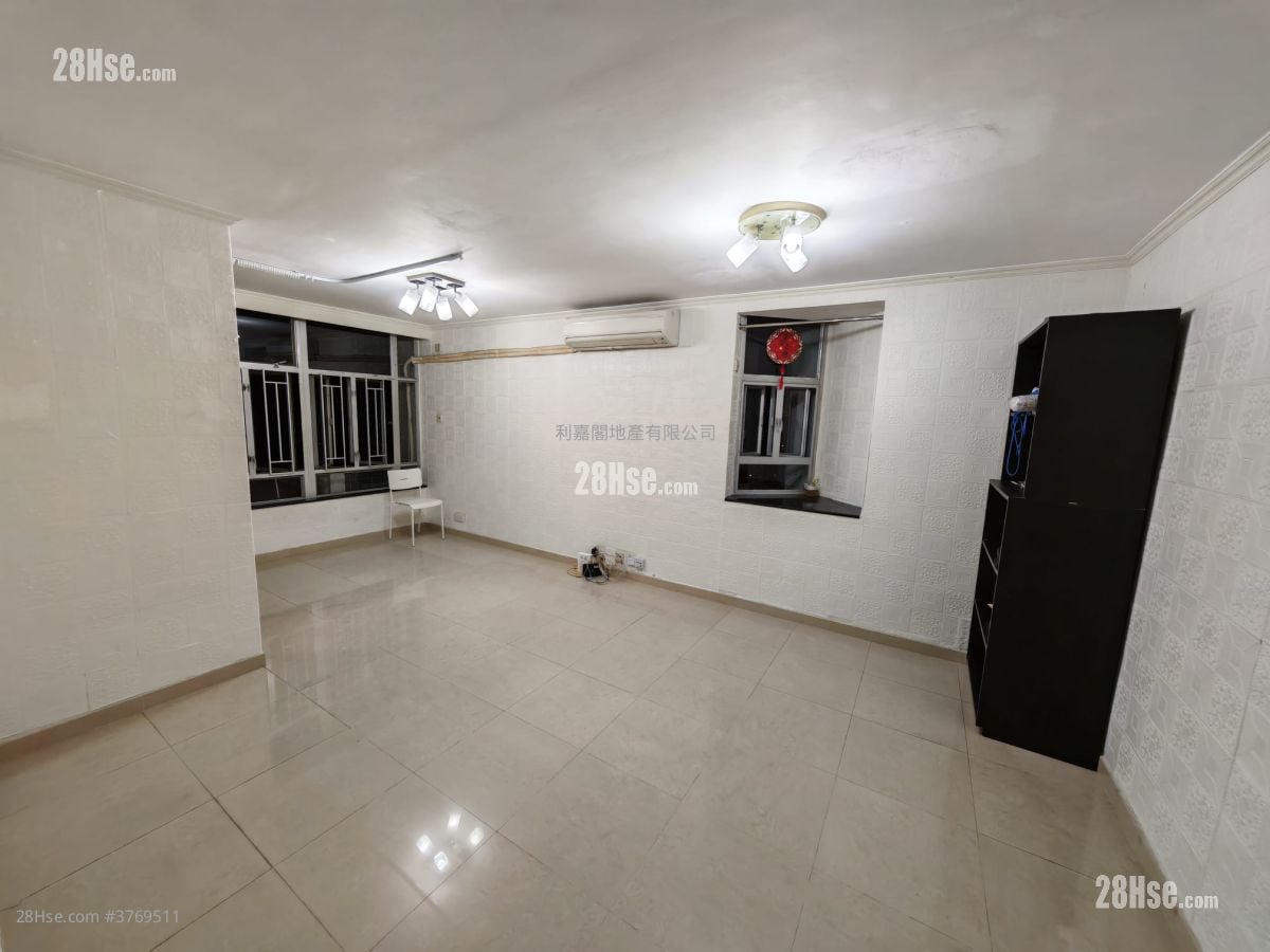 Ka Shing Court Sell 1 Bedroom 433 ft²
