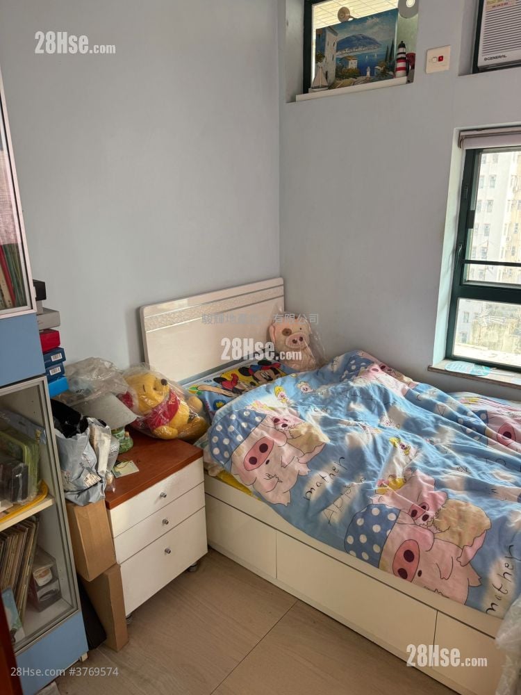 Yau On Court Sell 2 Bedrooms , 1 Bathroom 318 ft²