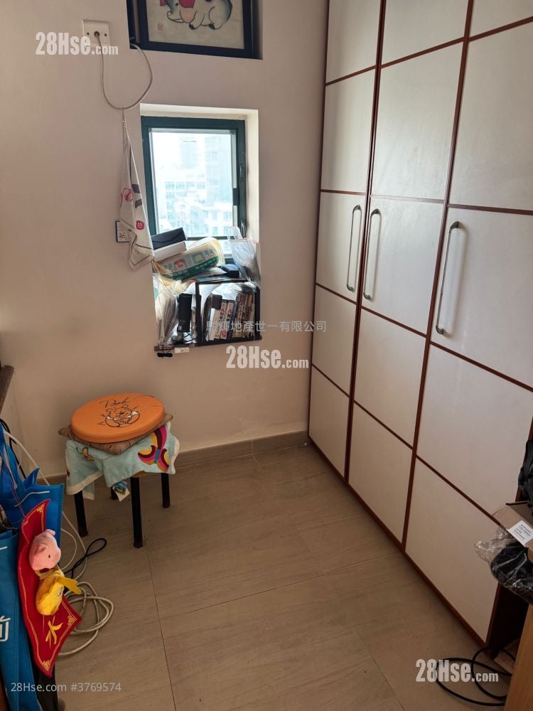 Yau On Court Sell 2 Bedrooms , 1 Bathroom 318 ft²