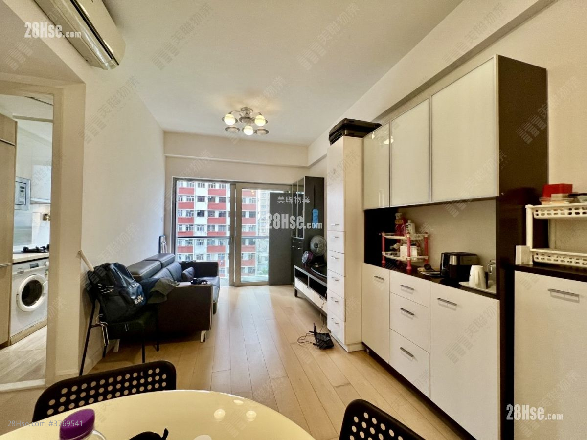 Lexington Hill Sell 2 Bedrooms 593 ft²