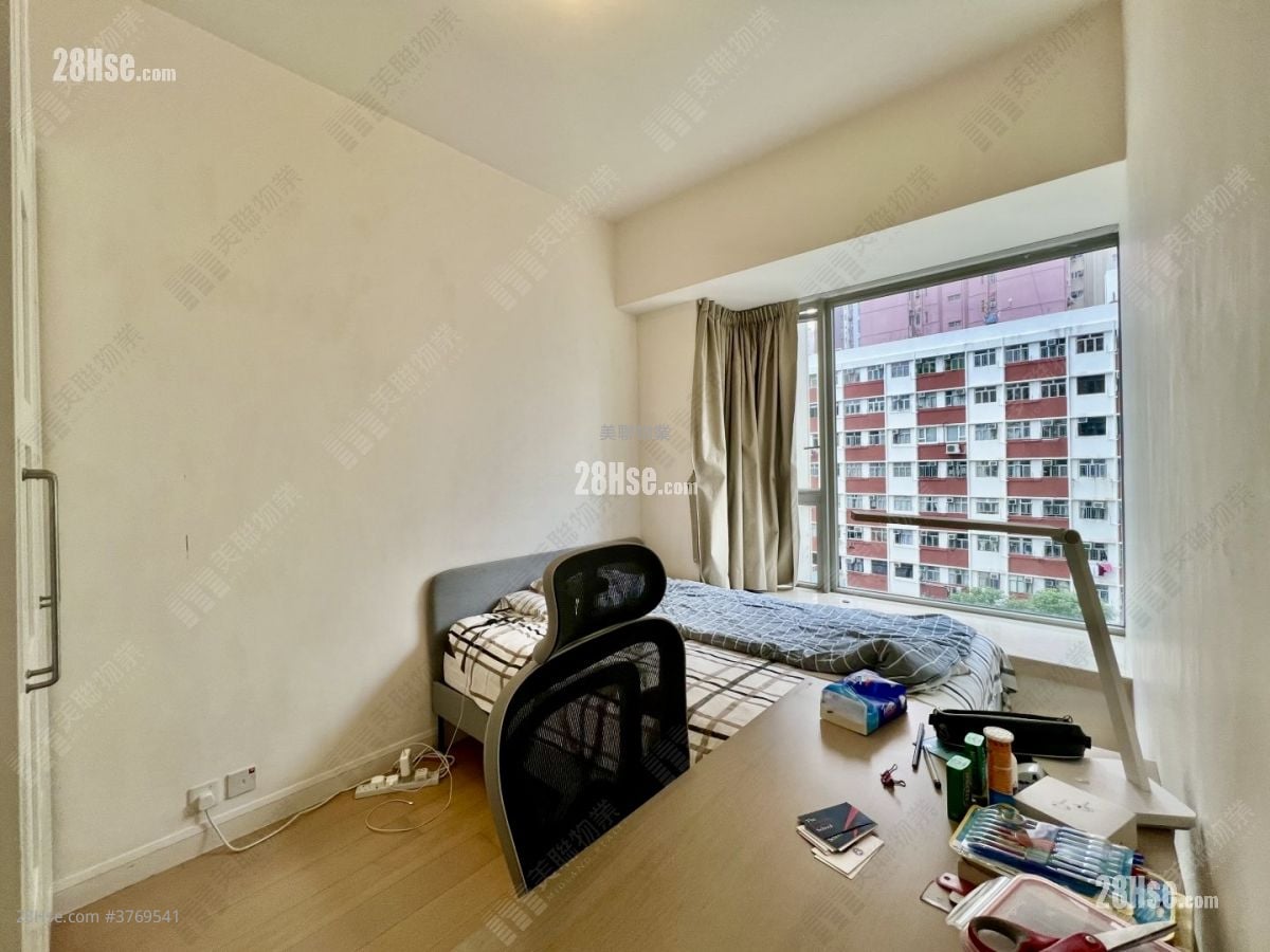 Lexington Hill Sell 2 Bedrooms 593 ft²