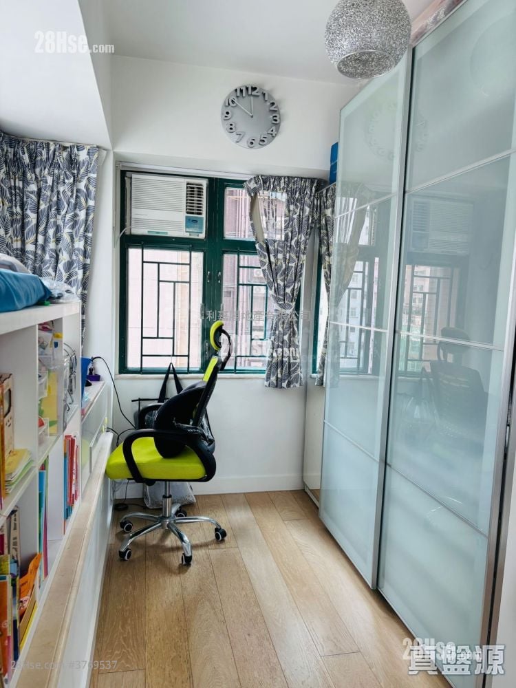 Fortune Court Sell 1 Bedroom , 1 Bathroom 389 ft²