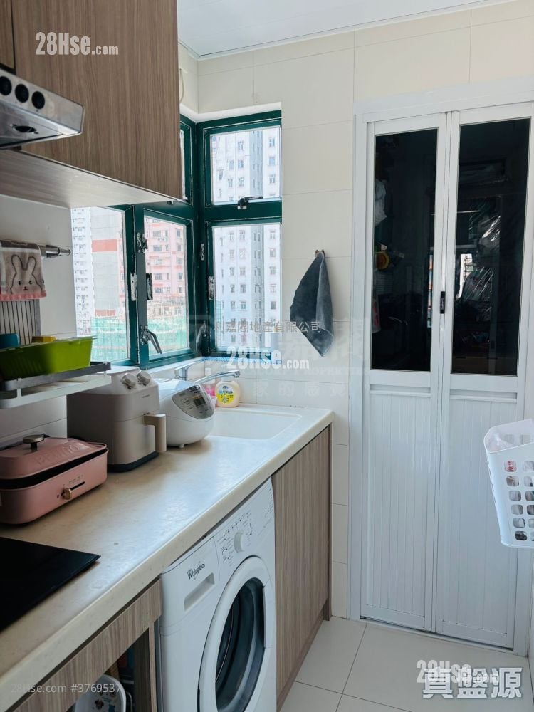 Fortune Court Sell 1 Bedroom , 1 Bathroom 389 ft²