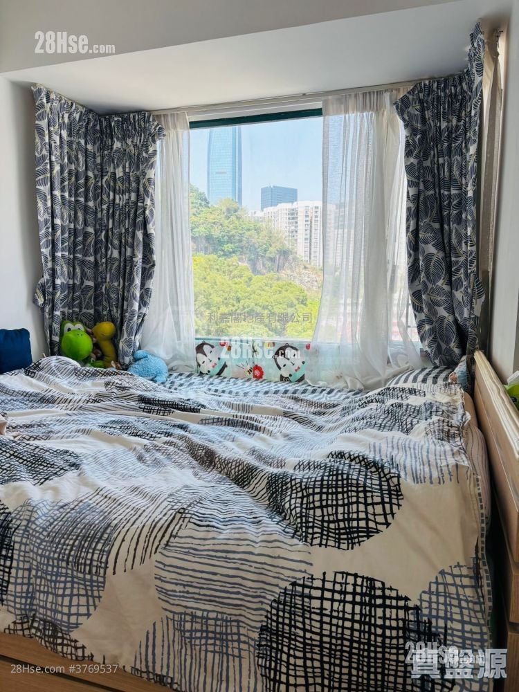 Fortune Court Sell 1 Bedroom , 1 Bathroom 389 ft²