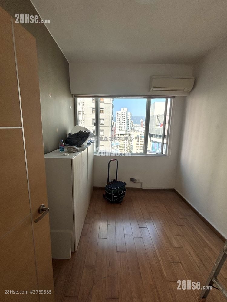 嘉景楼 售盘 3 房 , 1 浴室 664 平方尺