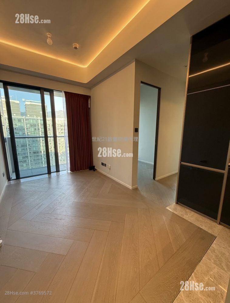 Henley Park Sell 2 Bedrooms , 1 Bathroom 476 ft²