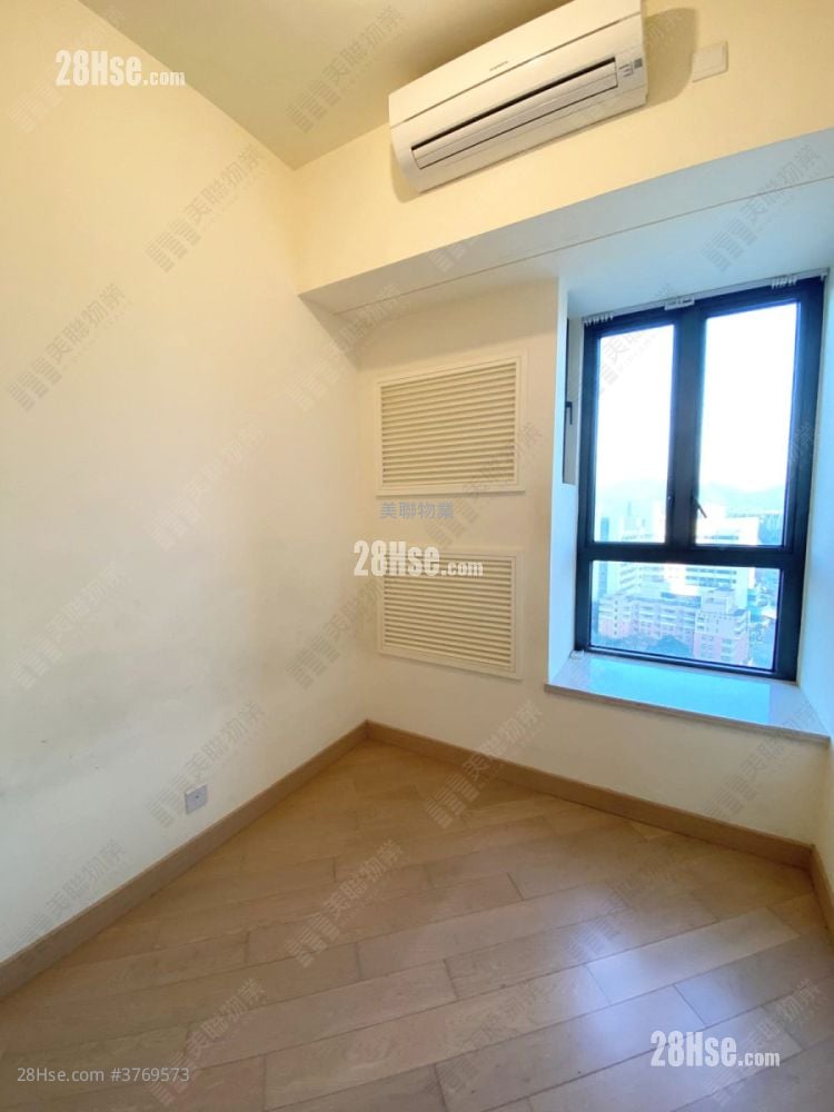 bedroom 1: Grand Yoho Sell 2 Bedrooms , 1 Bathroom 498 ft²