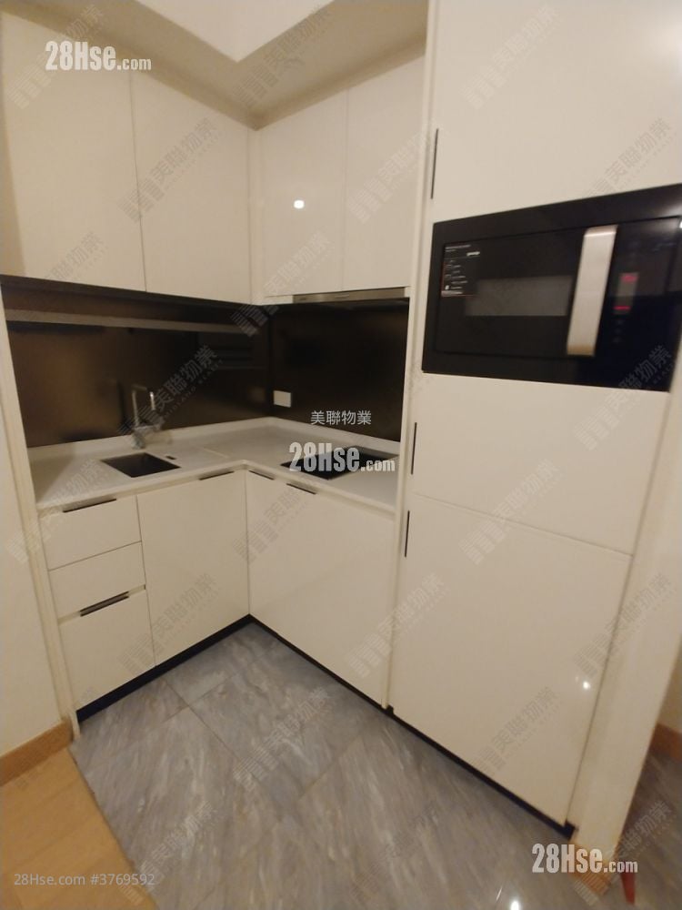 厨房: 朗屏8号 售盘 2 房 , 1 浴室 482 平方尺