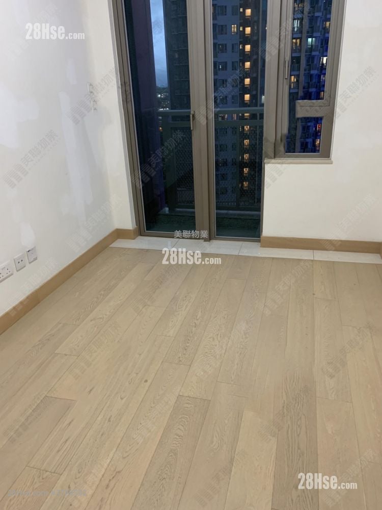 主人房: 朗屏8号 售盘 2 房 , 1 浴室 482 平方尺