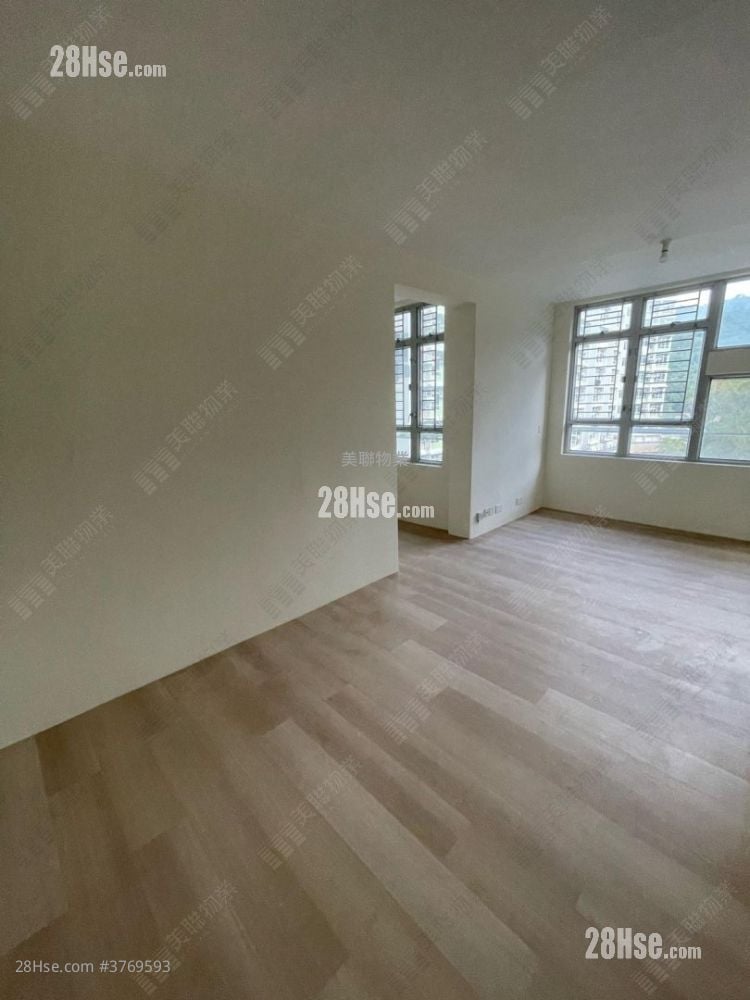 Shan Lai Court Sell 2 Bedrooms 447 ft²
