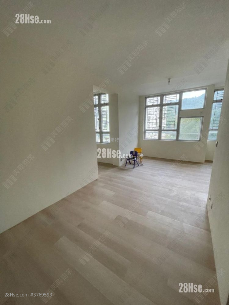Shan Lai Court Sell 2 Bedrooms 447 ft²