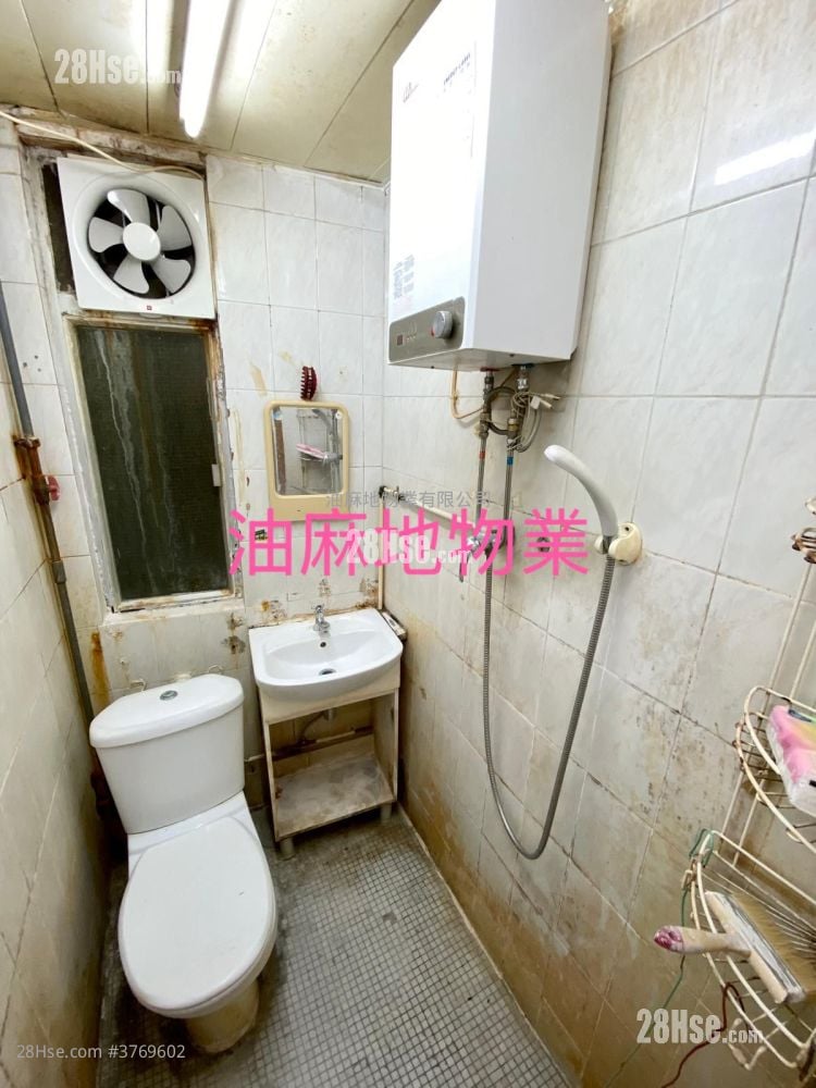 Kwong Yuen Building Sell 2 Bedrooms , 1 Bathroom 393 ft²