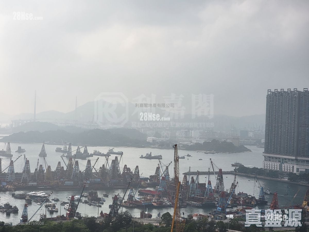 The Coronation Sell 3 Bedrooms , 2 Bathrooms 954 ft²