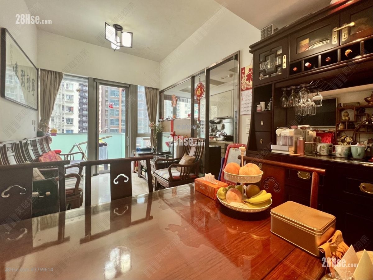 Imperial Kennedy Sell 3 Bedrooms 990 ft²