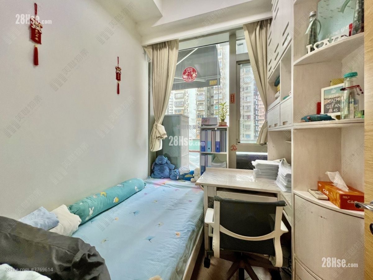 Imperial Kennedy Sell 3 Bedrooms 990 ft²