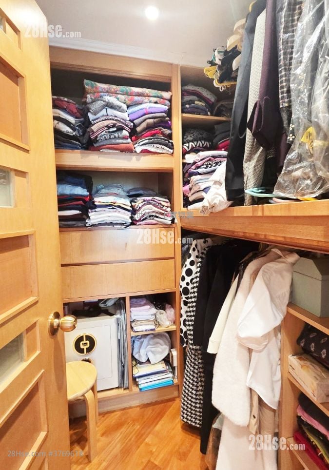 又一村花园 售盘 4 房 , 2 浴室 1,581 平方尺