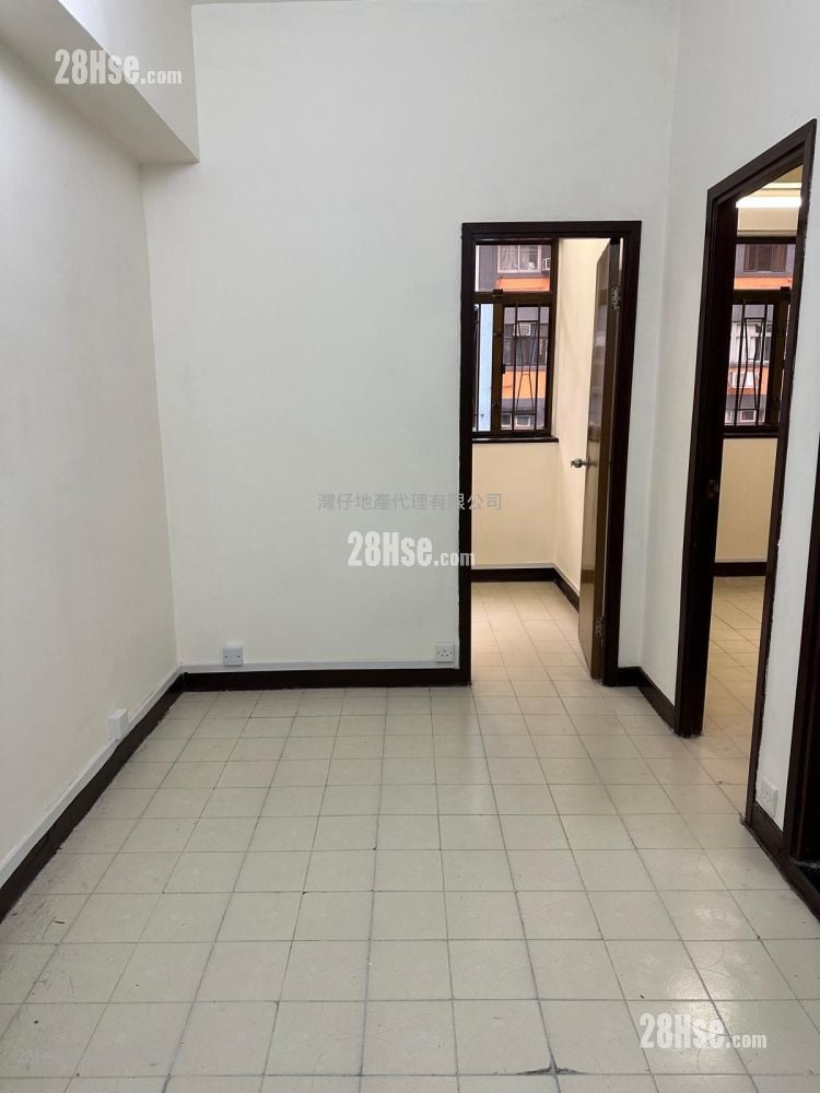 Lai Shan Mansion Sell 2 Bedrooms , 1 Bathroom 320 ft²