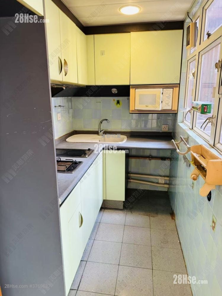 厨房: 翠韵华庭 售盘 3 房 , 2 浴室 594 平方尺