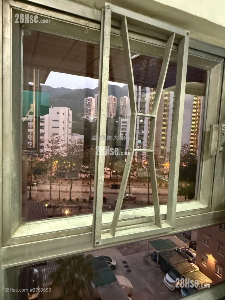 Carado Garden Sell 3 Bedrooms , 1 Bathroom