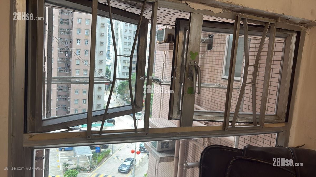 Carado Garden Sell 3 Bedrooms , 1 Bathroom