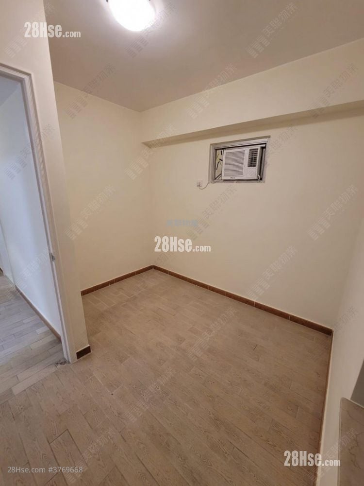 Sun Kwai Hing Gardens Sell 3 Bedrooms , 1 Bathroom 570 ft²