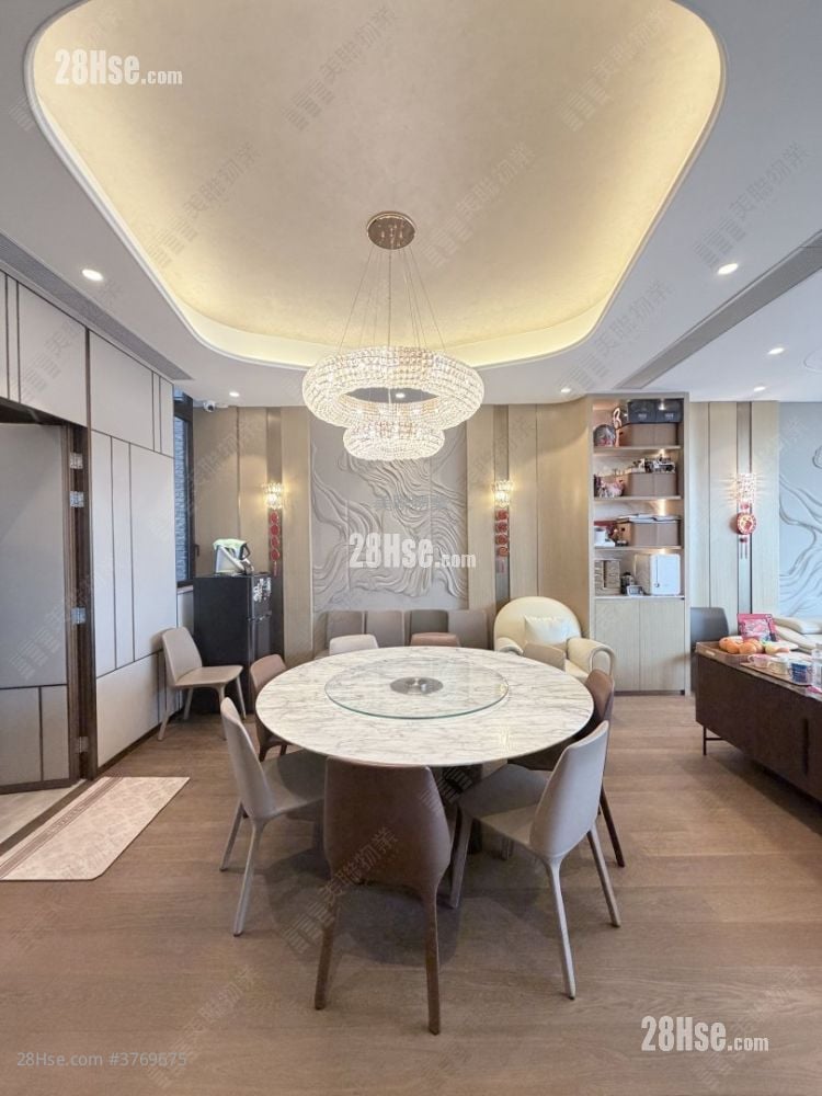 Mont Rouge Sell 4 Bedrooms 2,846 ft²