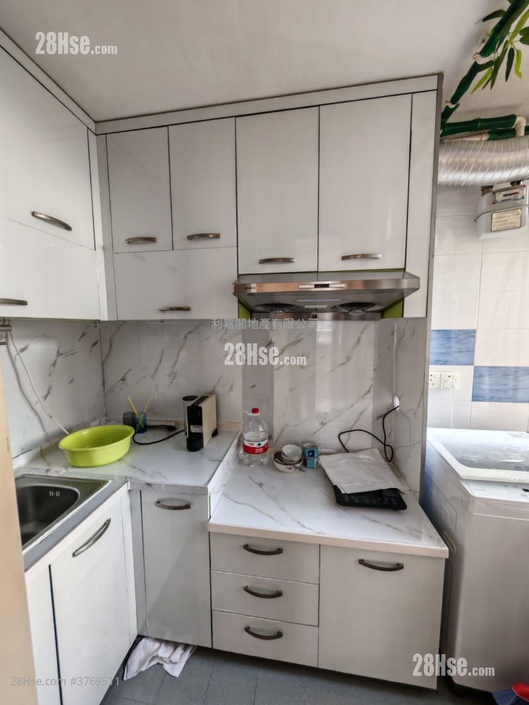 Ka Shing Court Sell 1 Bedroom 433 ft²