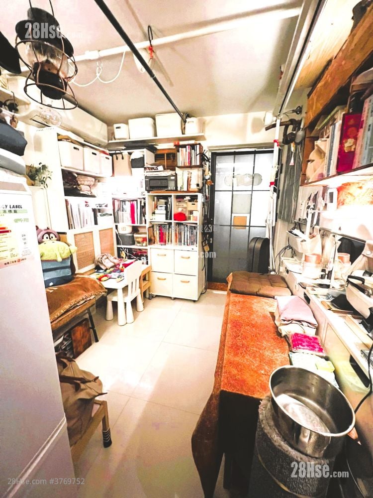 Village Sell 3 Bedrooms , 1 Bathroom 600 ft²