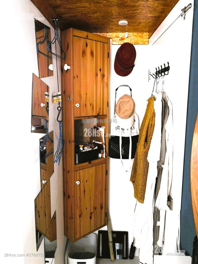 Village Sell 3 Bedrooms , 1 Bathroom 600 ft²