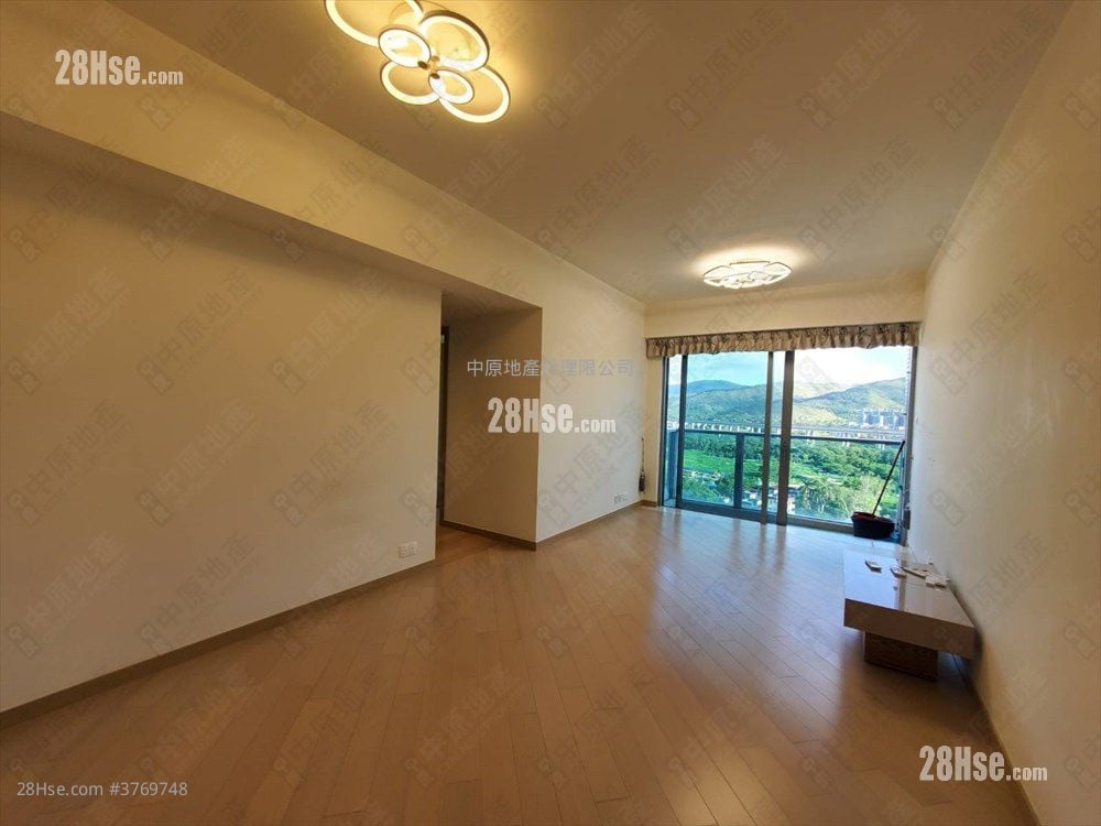 Park Yoho Sell 4 Bedrooms , 3 Bathrooms 930 ft²