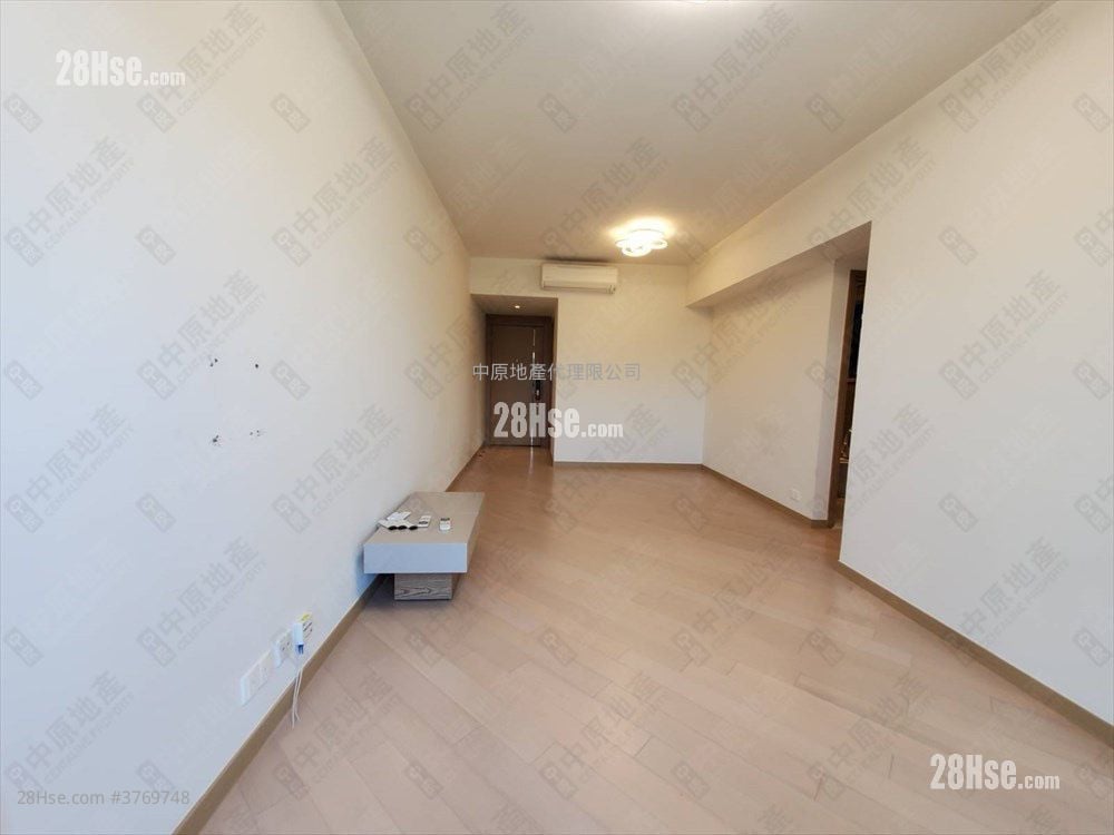 Park Yoho Sell 4 Bedrooms , 3 Bathrooms 930 ft²