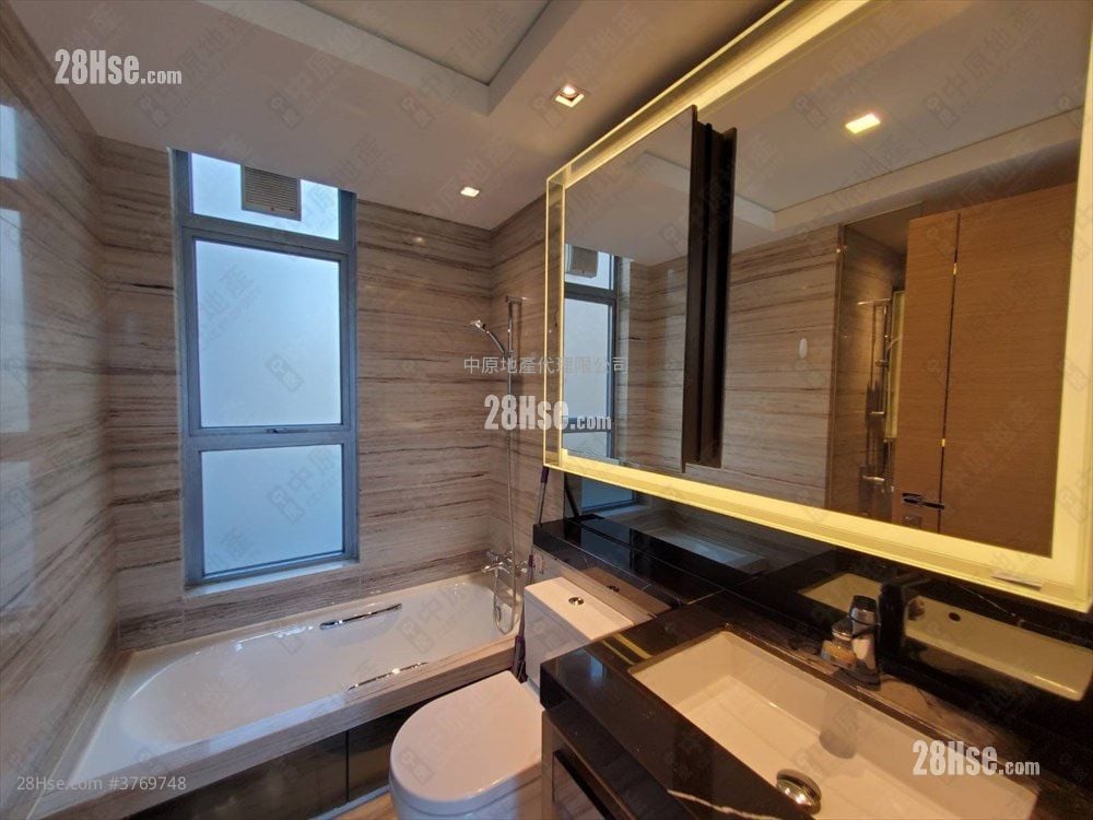 Park Yoho Sell 4 Bedrooms , 3 Bathrooms 930 ft²