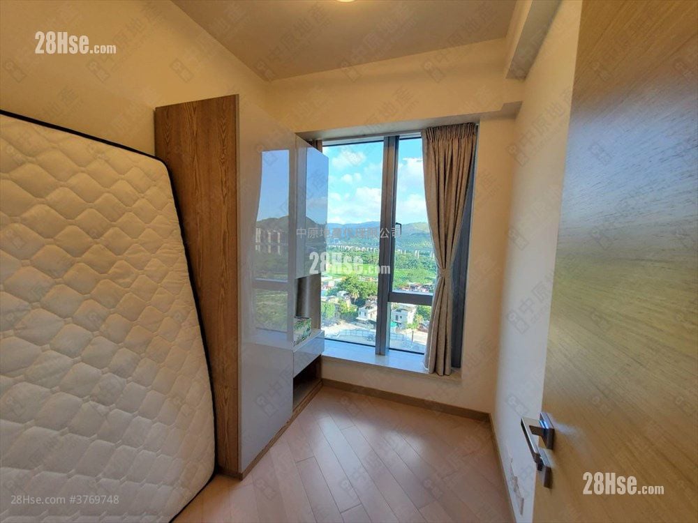 Park Yoho Sell 4 Bedrooms , 3 Bathrooms 930 ft²