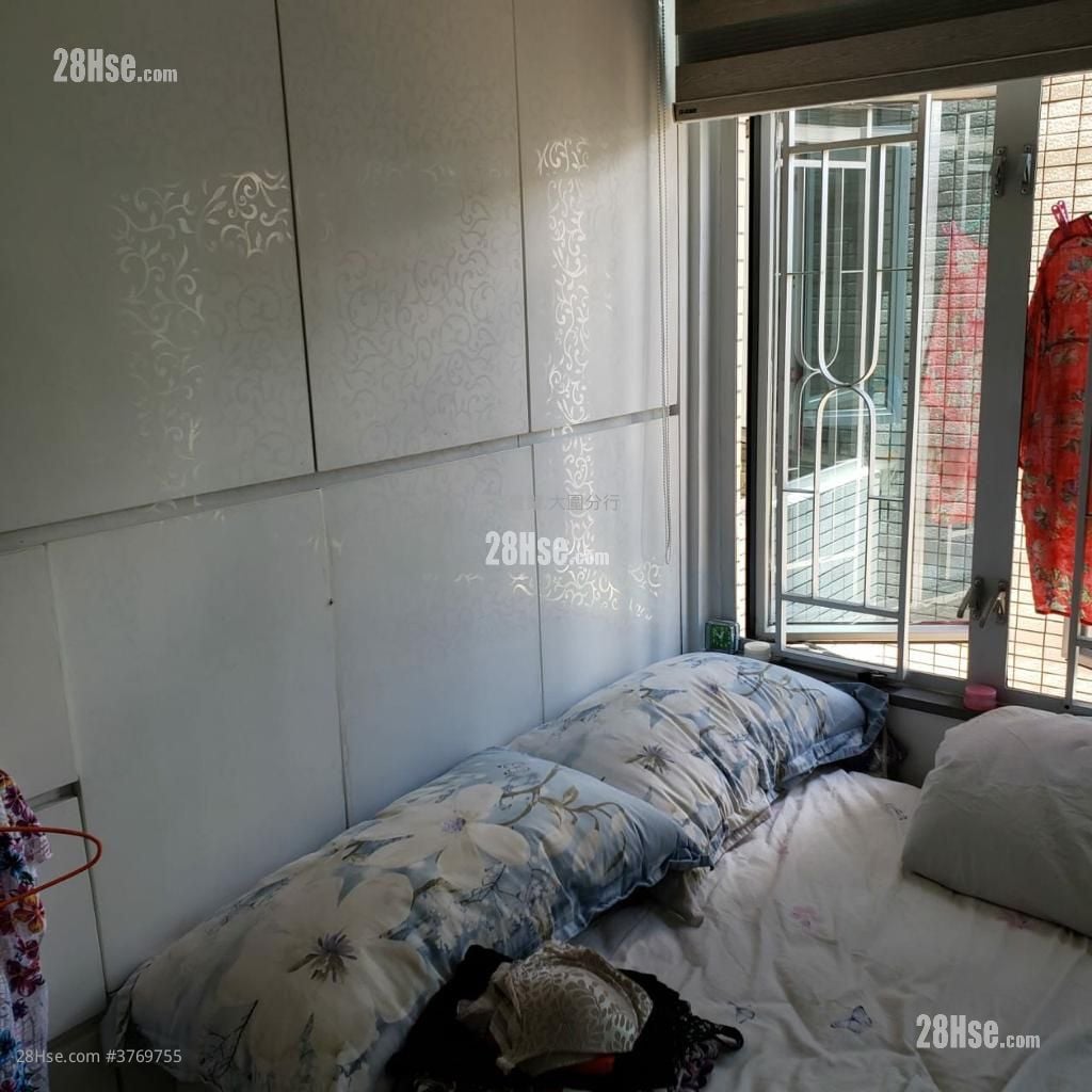 Carado Garden Sell 3 Bedrooms , 1 Bathroom