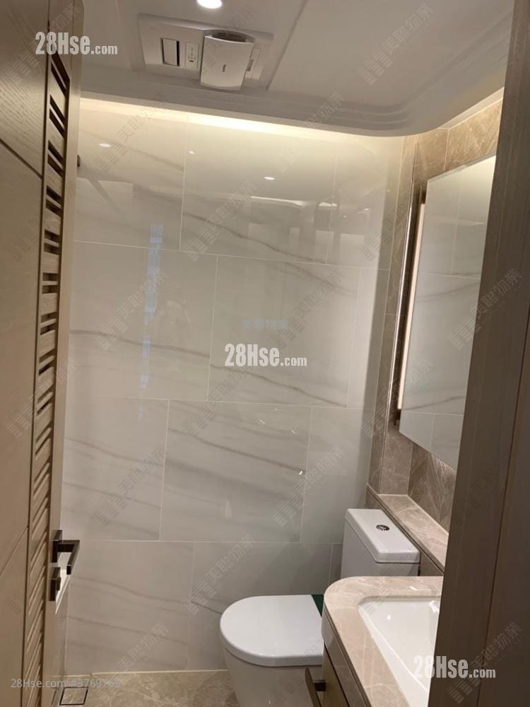 Grand Central Sell 2 Bedrooms 485 ft²