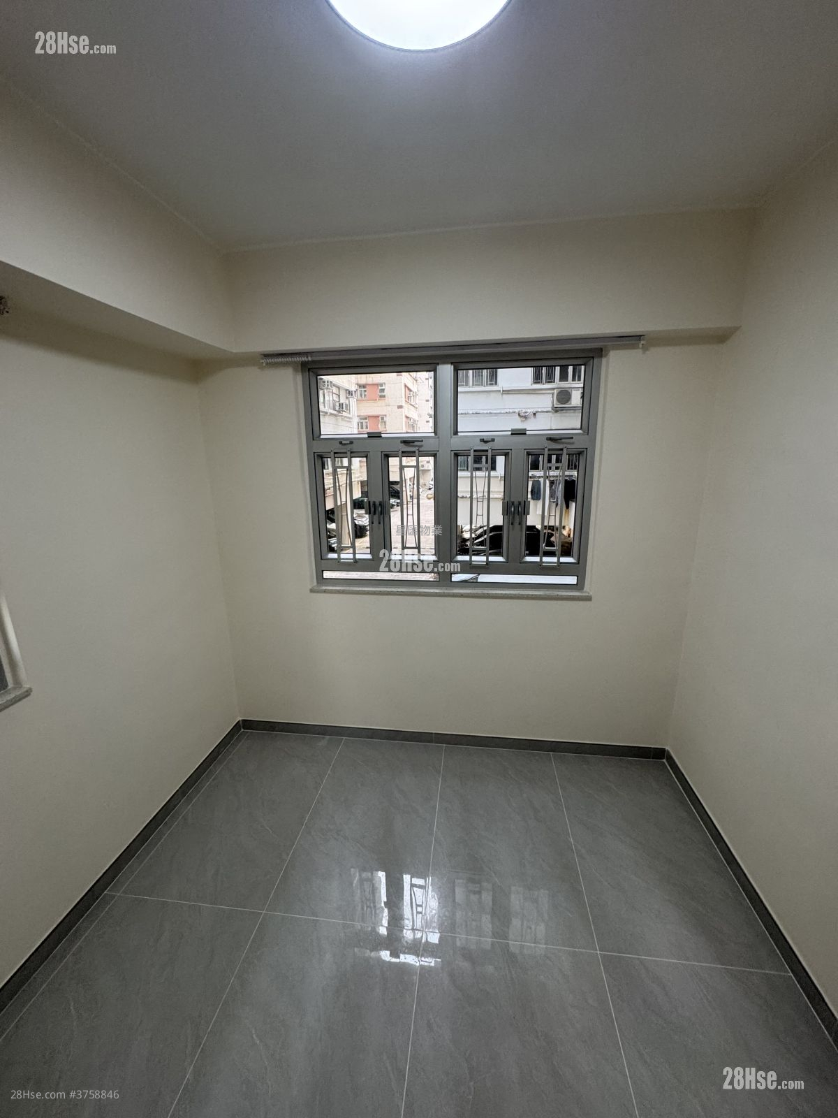 Whampoa Estate Sell 2 Bedrooms , 1 Bathroom 401 ft²