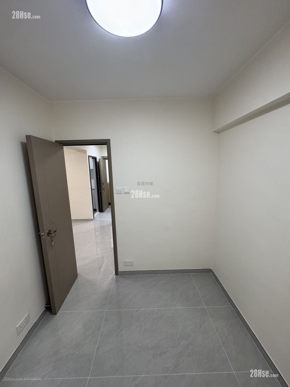 Whampoa Estate Sell 2 Bedrooms , 1 Bathroom 401 ft²