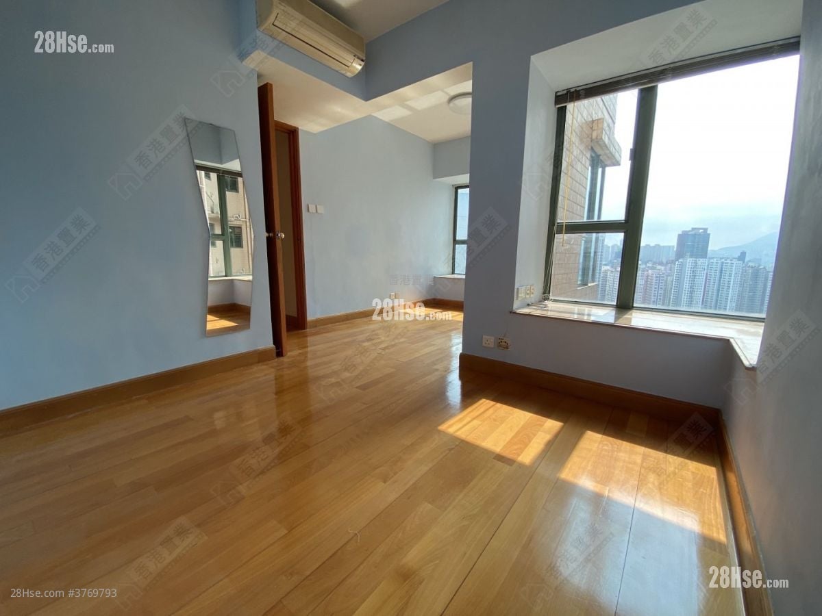 Park Avenue Sell 2 Bedrooms , 1 Bathroom 449 ft²