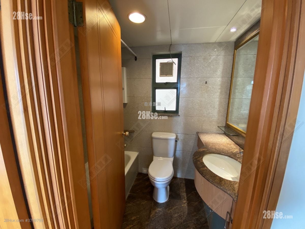 Park Avenue Sell 2 Bedrooms , 1 Bathroom 449 ft²