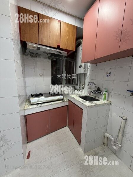 Whampoa Estate Sell 2 Bedrooms 323 ft²