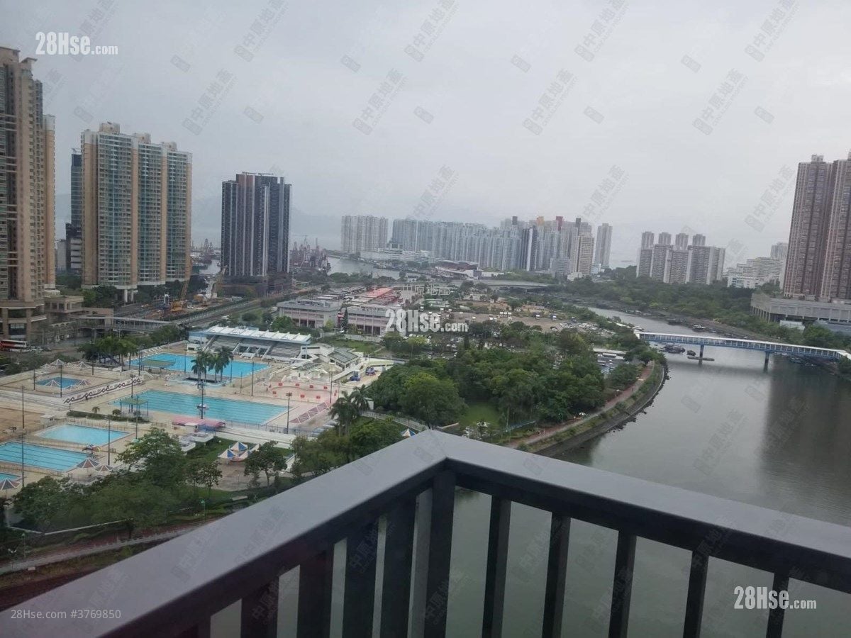 Esplanade Sell 2 Bedrooms , 1 Bathroom 448 ft²