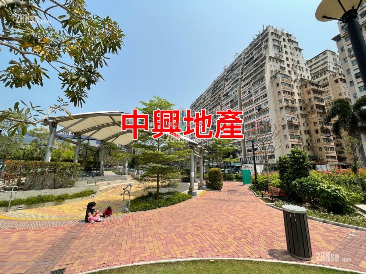 Man Wai Building Sell 3 Bedrooms 565 ft²