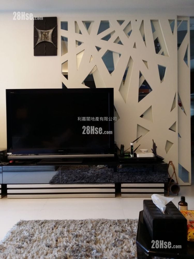 Kowloon Tong Court Sell 3 Bedrooms , 3 Bathrooms 978 ft²