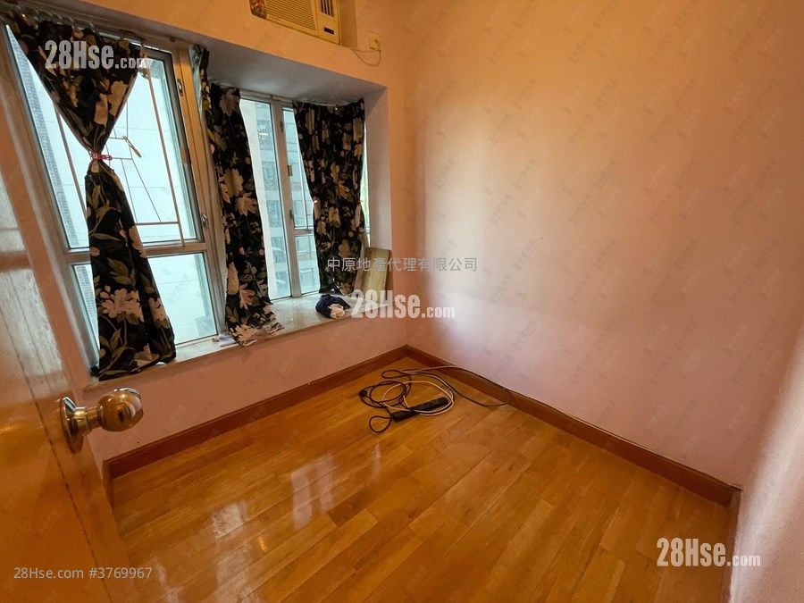 Discovery Park Sell 2 Bedrooms 493 ft²