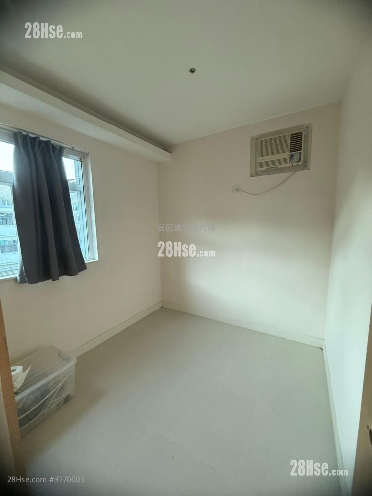 村屋 售盘 3 房 , 2 浴室 700 平方尺