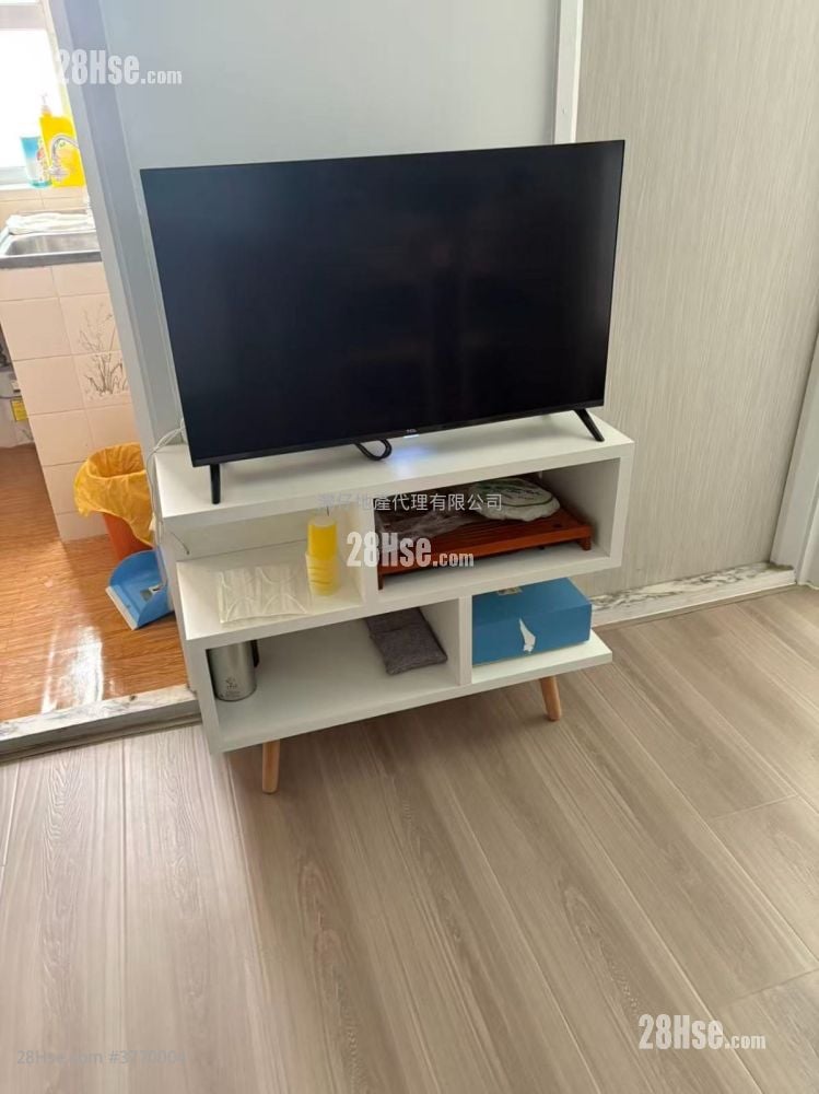 Sing Kong Building Sell 2 Bedrooms 307 ft²