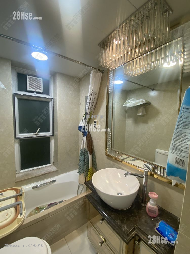 致蓝天 售盘 4 房 , 2 浴室 950 平方尺